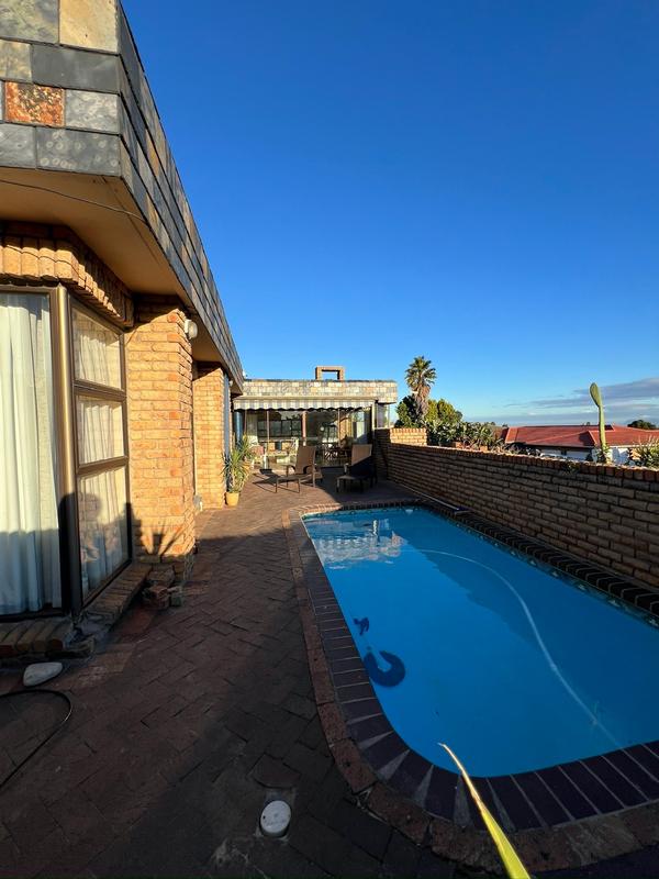 3 Bedroom Property for Sale in Plattekloof Western Cape